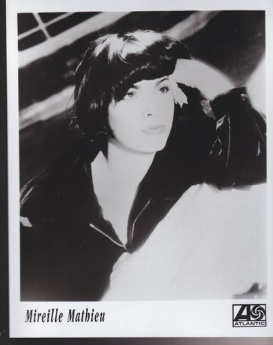 Mireille mathieu press photo - mathieu,
